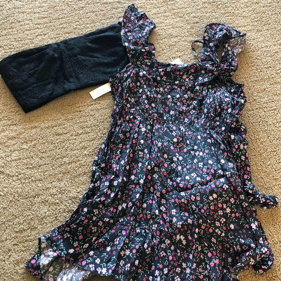 Lovers and Friends Wrap Dress Lace Bralette Floral - Picture 4 of 6